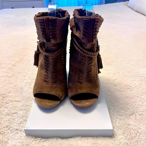 Dolce Vita Maddox Bootie - Picture 4 of 7